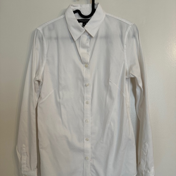 Banana Republic Tops - Crisp White Tailored Button Down Banana Republic Blouse